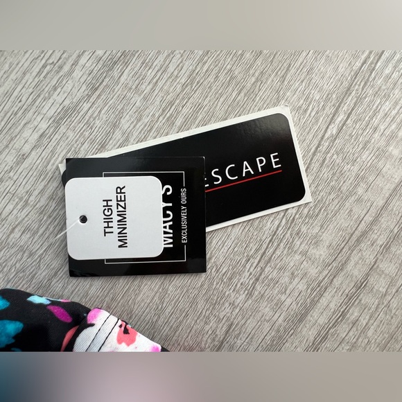 ISLAND ESCAPE Women's Lux Skirtini - Picture 3 of 7